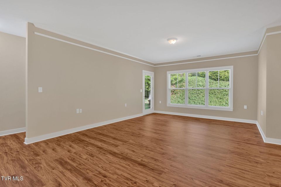 Photo #8: 211 University Parkway