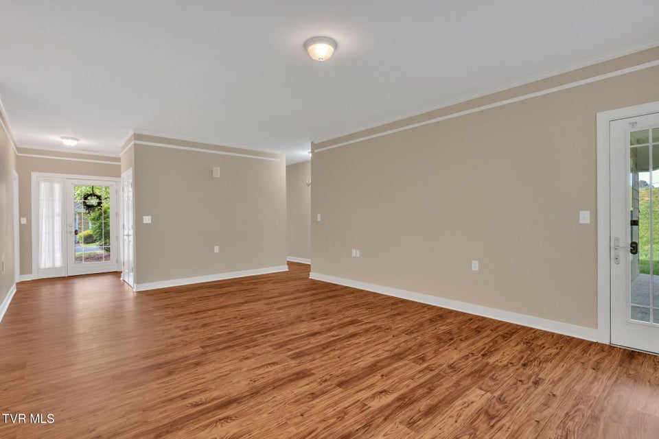 Photo #11: 211 University Parkway