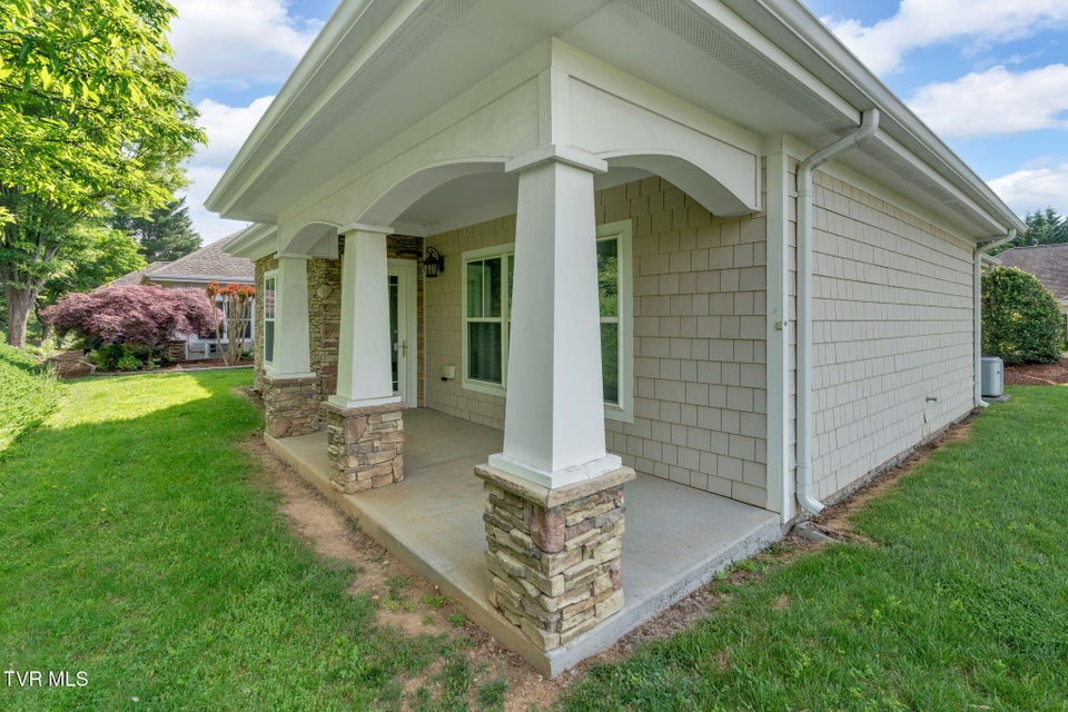 Photo #28: 211 University Parkway