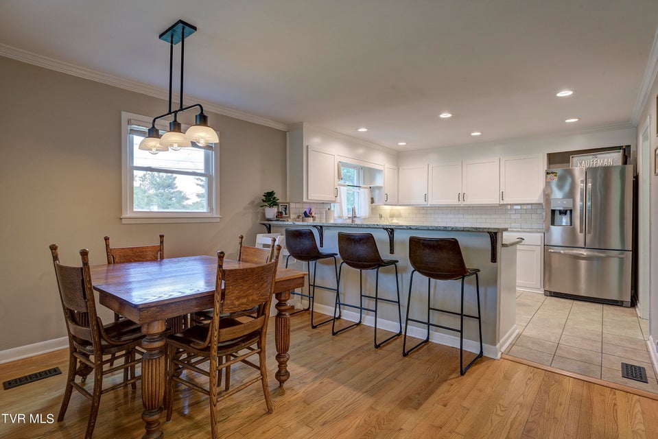 Photo #16: 2405 Larkspur Drive