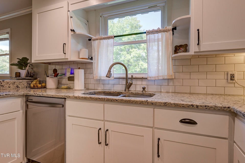 Photo #21: 2405 Larkspur Drive