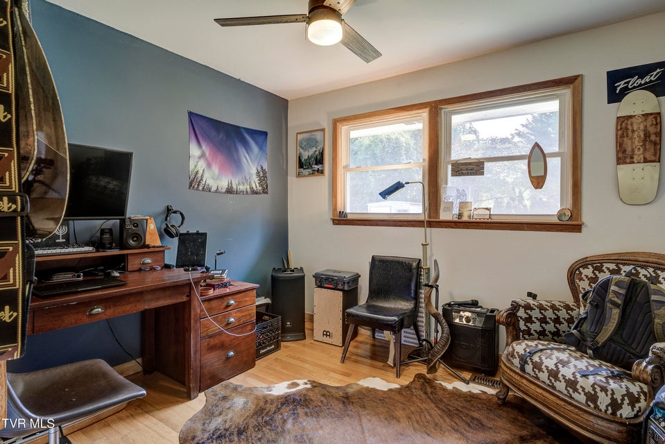 Photo #31: 2405 Larkspur Drive