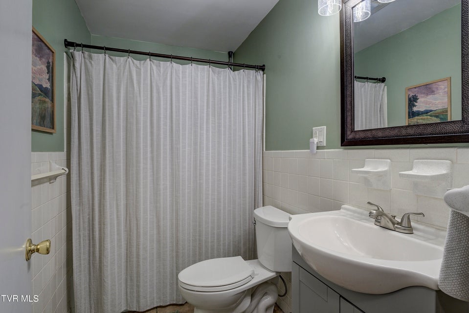 Photo #33: 2405 Larkspur Drive