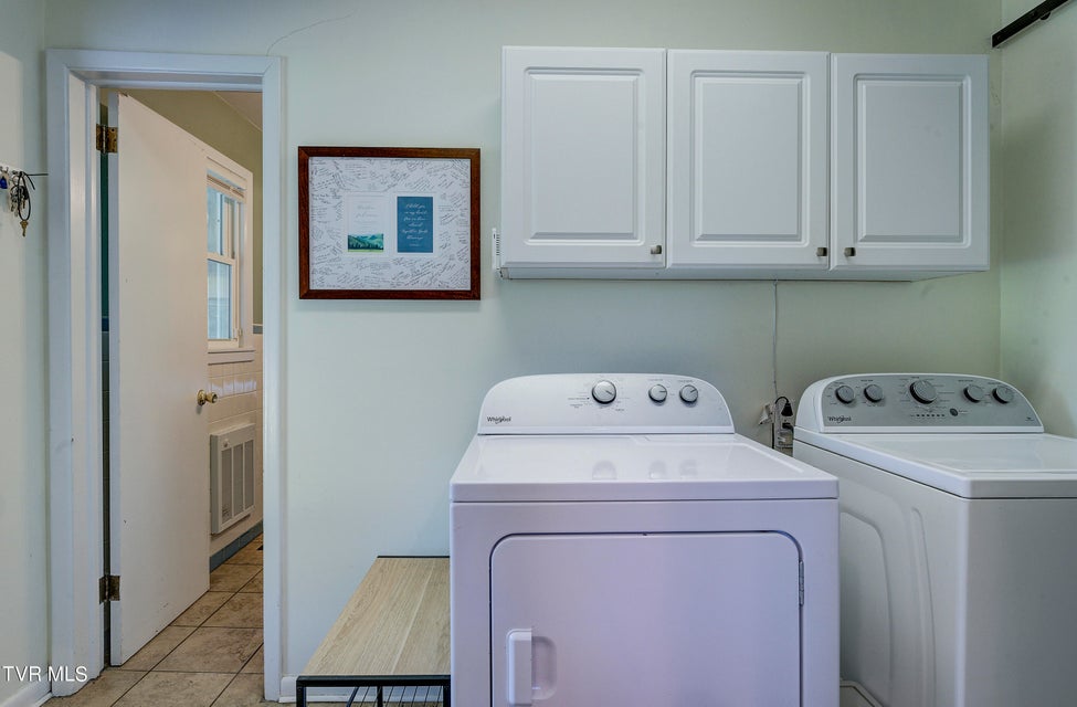 Photo #34: 2405 Larkspur Drive