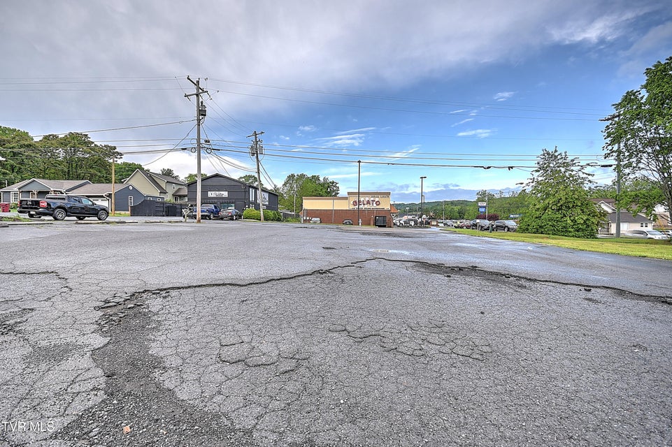 Photo #2: 2920 Dorothy Street And 207 W. Oakl Street