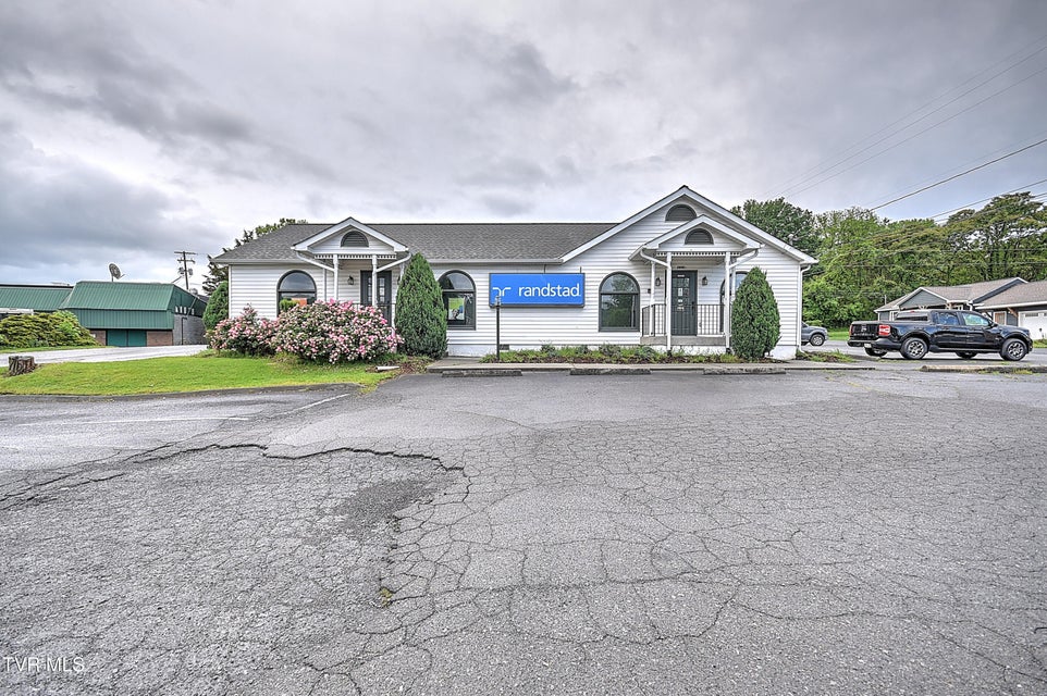 Photo #5: 2920 Dorothy Street And 207 W. Oakl Street