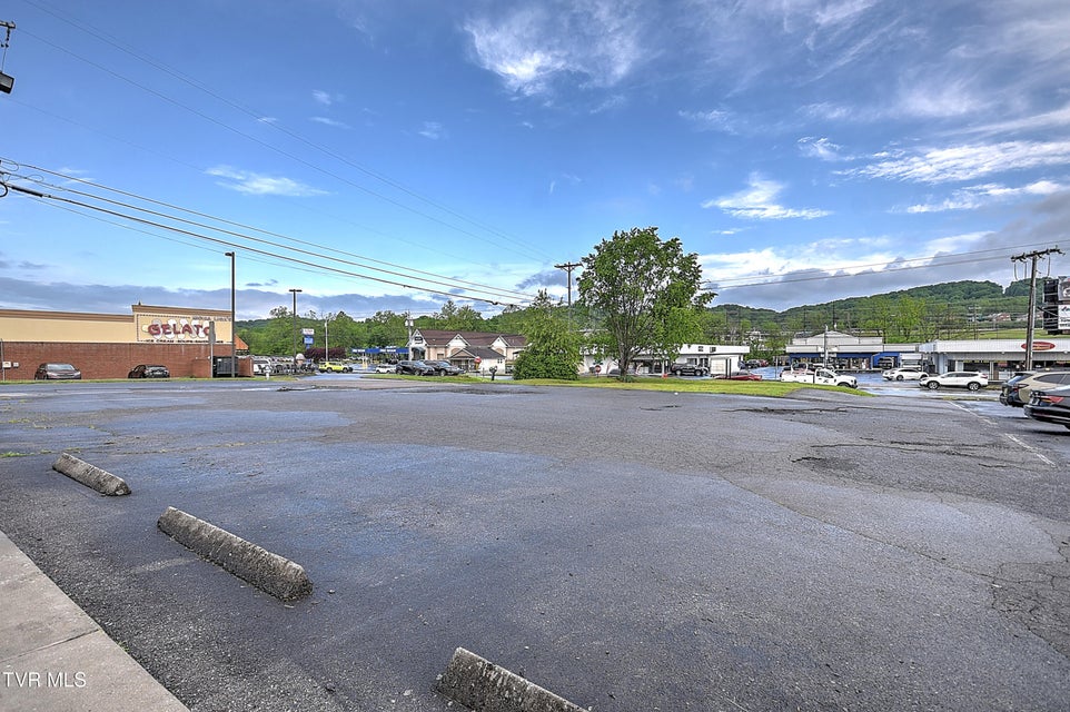 Photo #12: 2920 Dorothy Street And 207 W. Oakl Street
