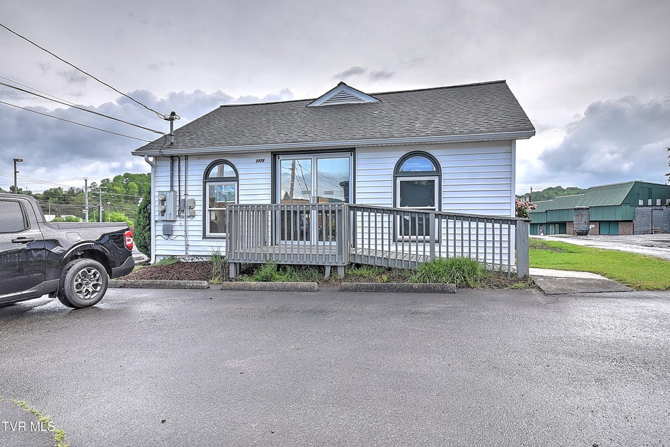 Photo #18: 2920 Dorothy Street And 207 W. Oakl Street