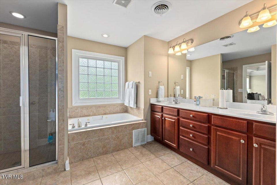 Photo #56: 62 Sunset Meadows Court