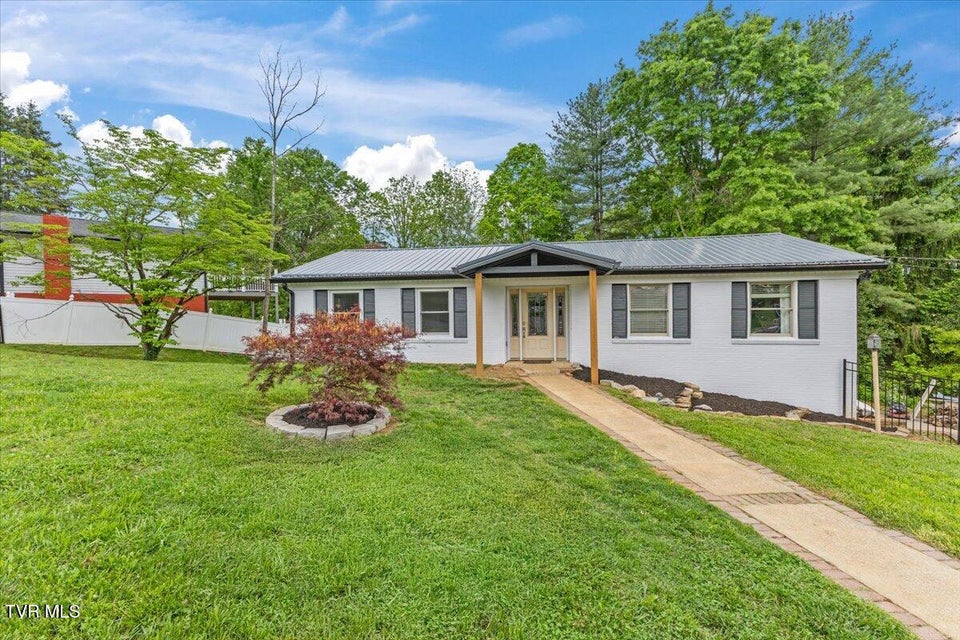 Photo #5: 8 Brooklawn Court
