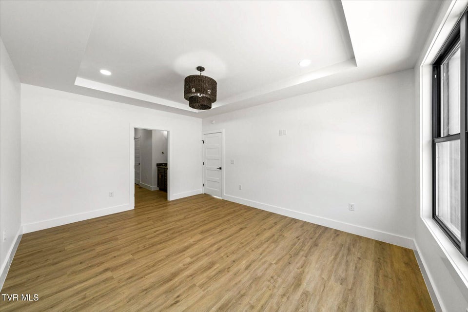 Photo #15: 411 Hampton Way