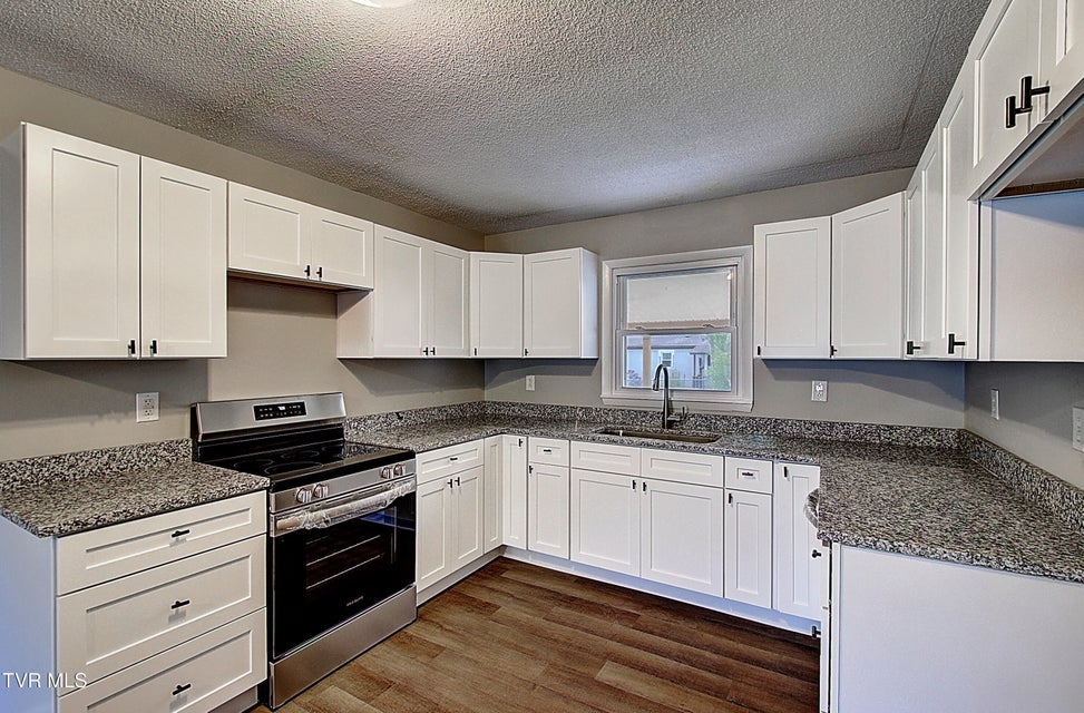 Photo #10: 106 Parsley Street