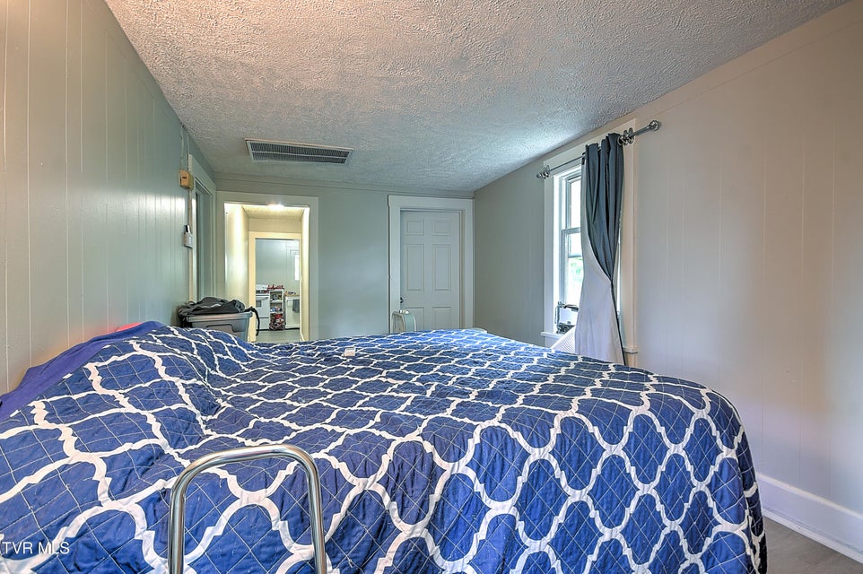 Photo #5: 921 Sevier Avenue