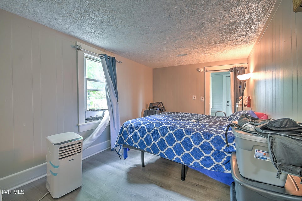 Photo #7: 921 Sevier Avenue