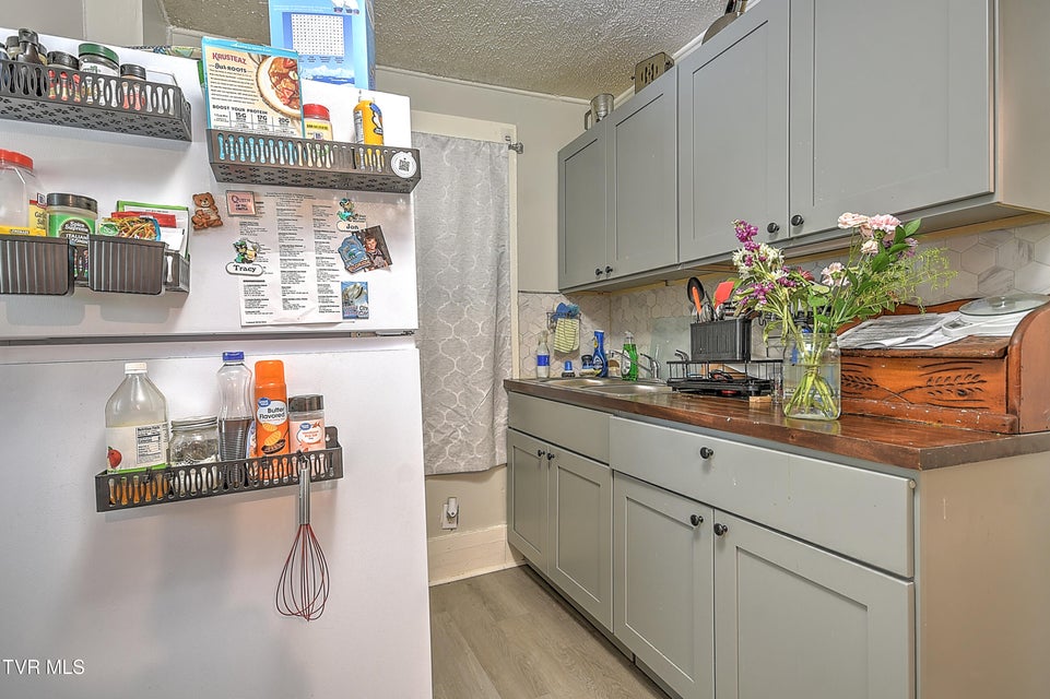 Photo #20: 921 Sevier Avenue