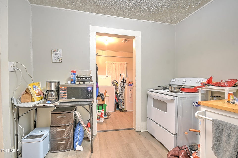 Photo #21: 921 Sevier Avenue