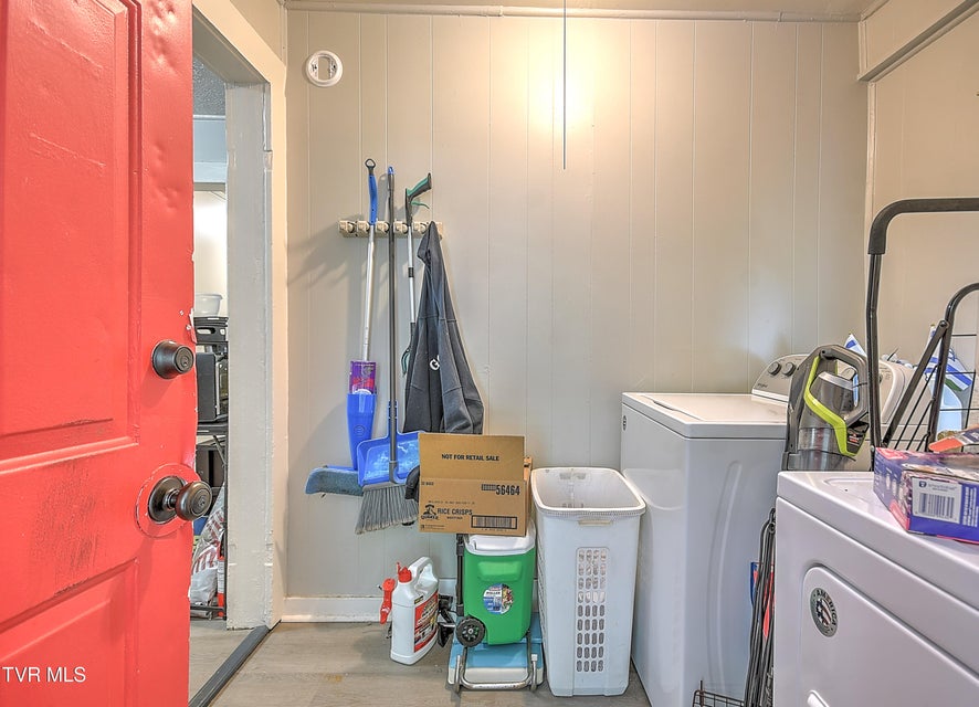 Photo #24: 921 Sevier Avenue