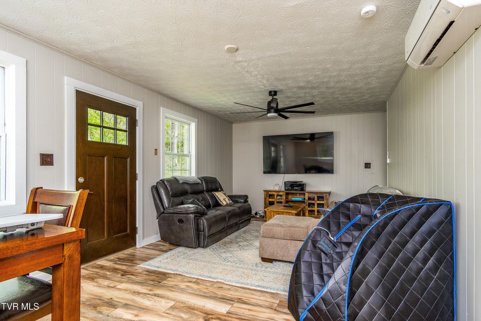 Photo #3: 388 Crestwood Drive