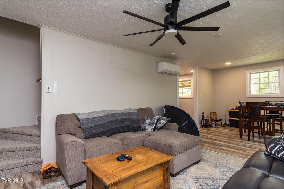 Photo #5: 388 Crestwood Drive