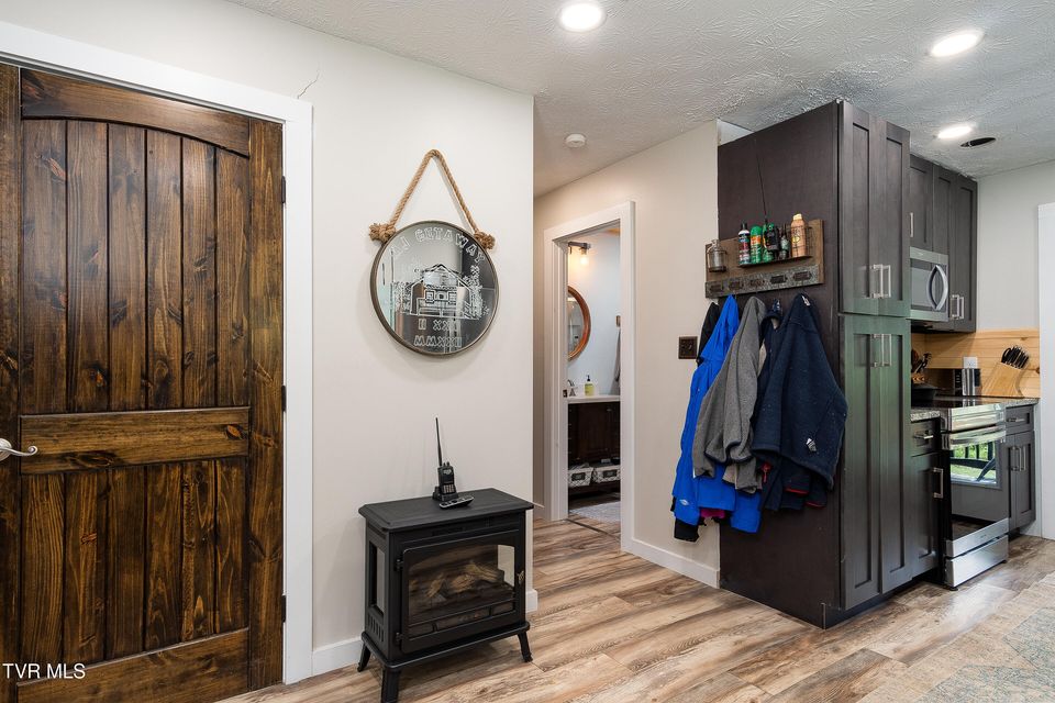 Photo #8: 388 Crestwood Drive