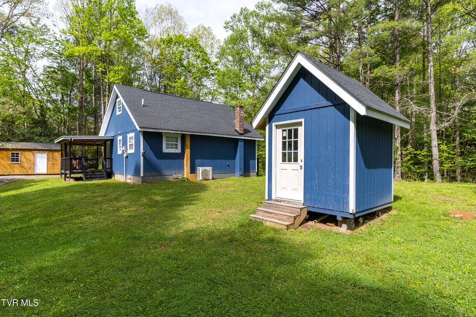 Photo #32: 388 Crestwood Drive