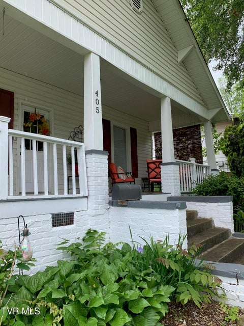 Photo #3: 405 Magnolia Avenue