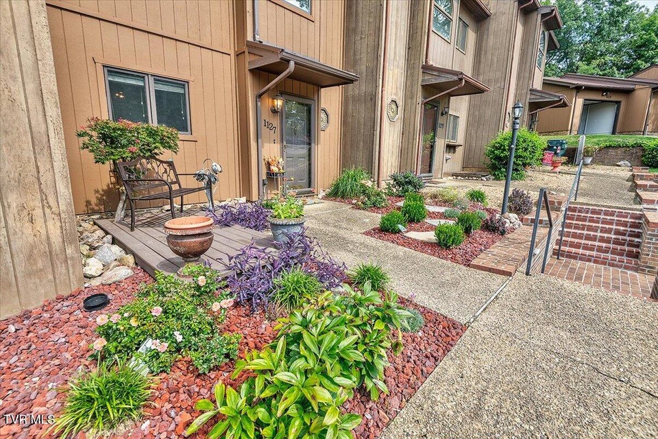 Photo #5: 1127 Timbers East