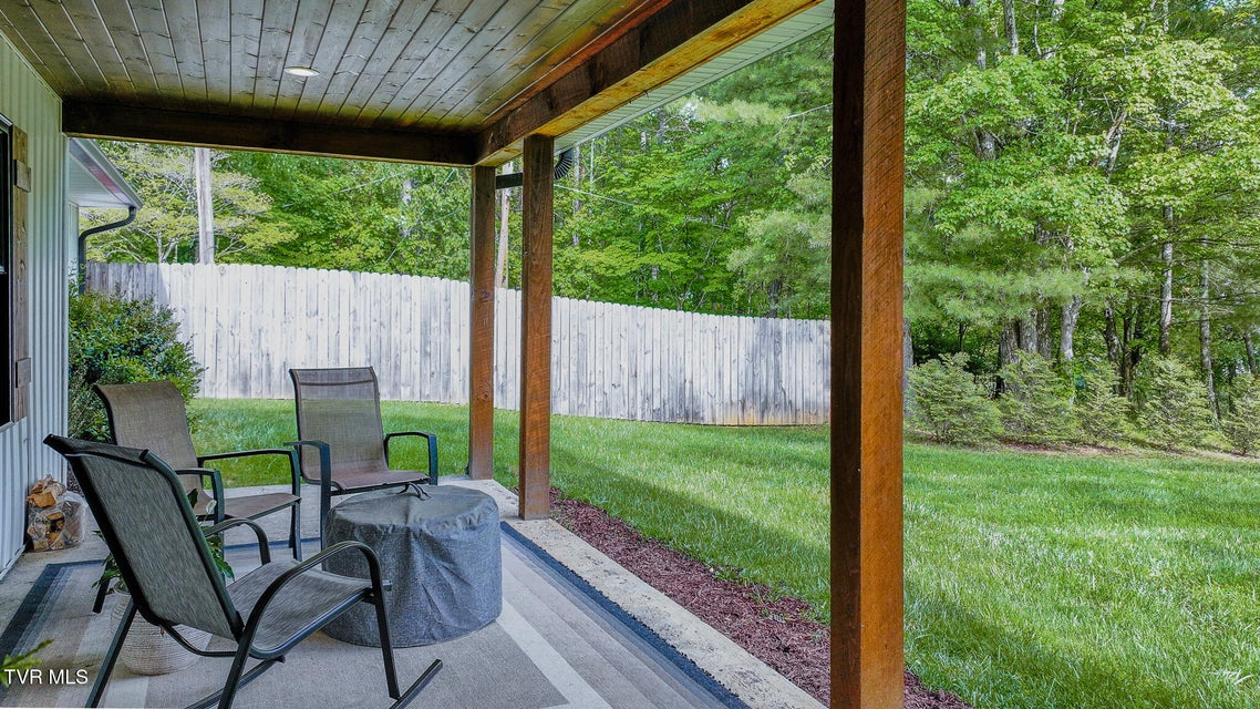 Photo #40: 2912 Walnut Street