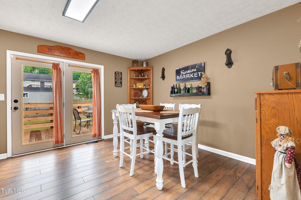 Photo #15: 222 Grandview Street
