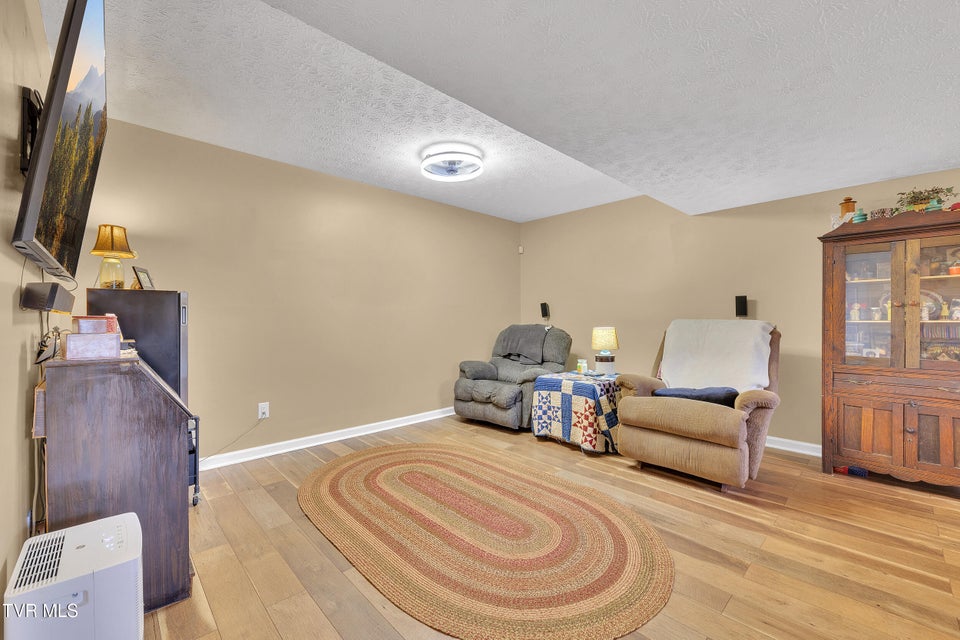 Photo #33: 222 Grandview Street