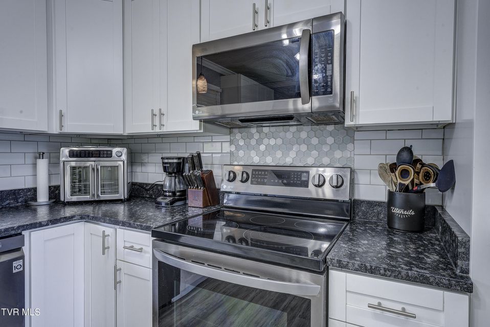 Photo #11: 153 Rosefield Drive