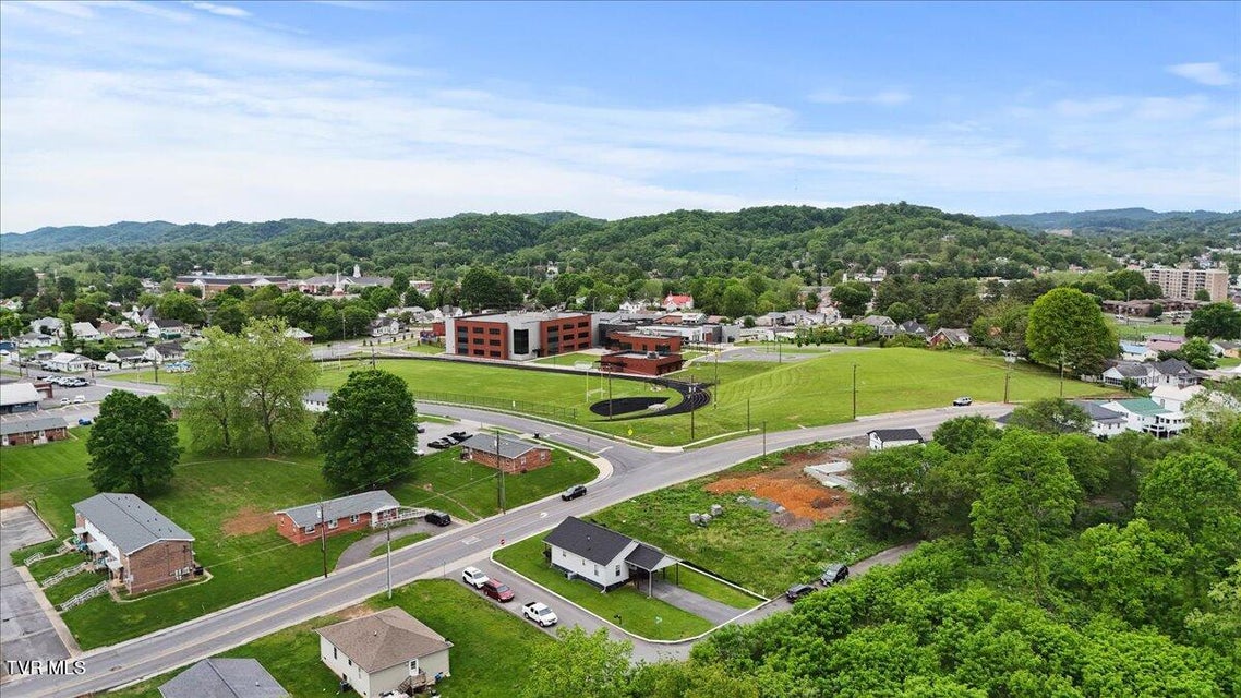 Photo #33: 450 Renee Drive