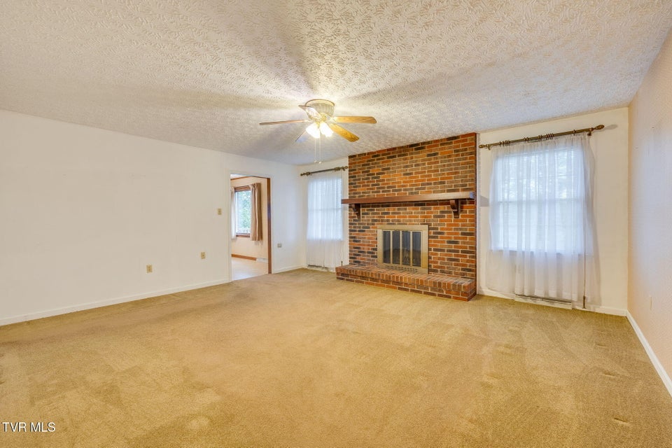 Photo #8: 2641 Suffolk Street