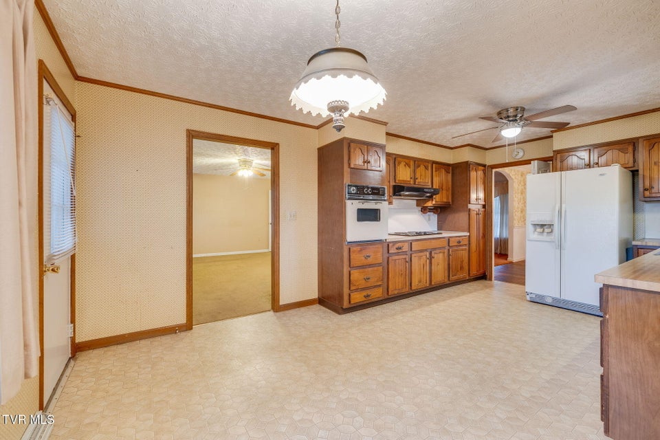 Photo #12: 2641 Suffolk Street