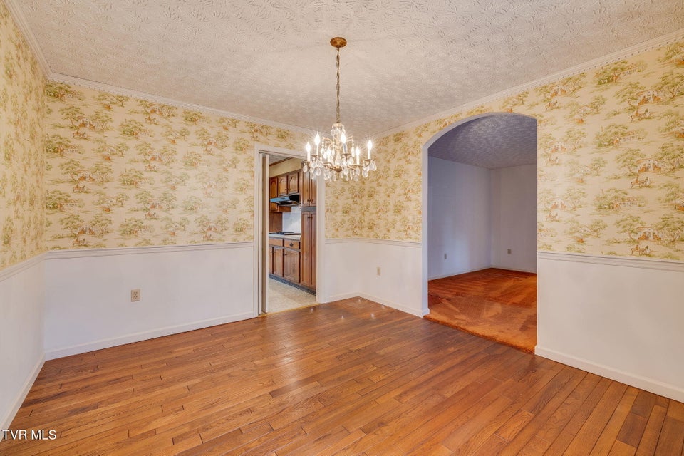 Photo #18: 2641 Suffolk Street