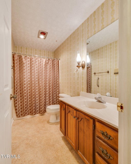 Photo #29: 2641 Suffolk Street