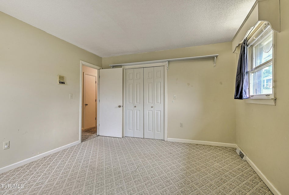 Photo #17: 389 Heritage Drive