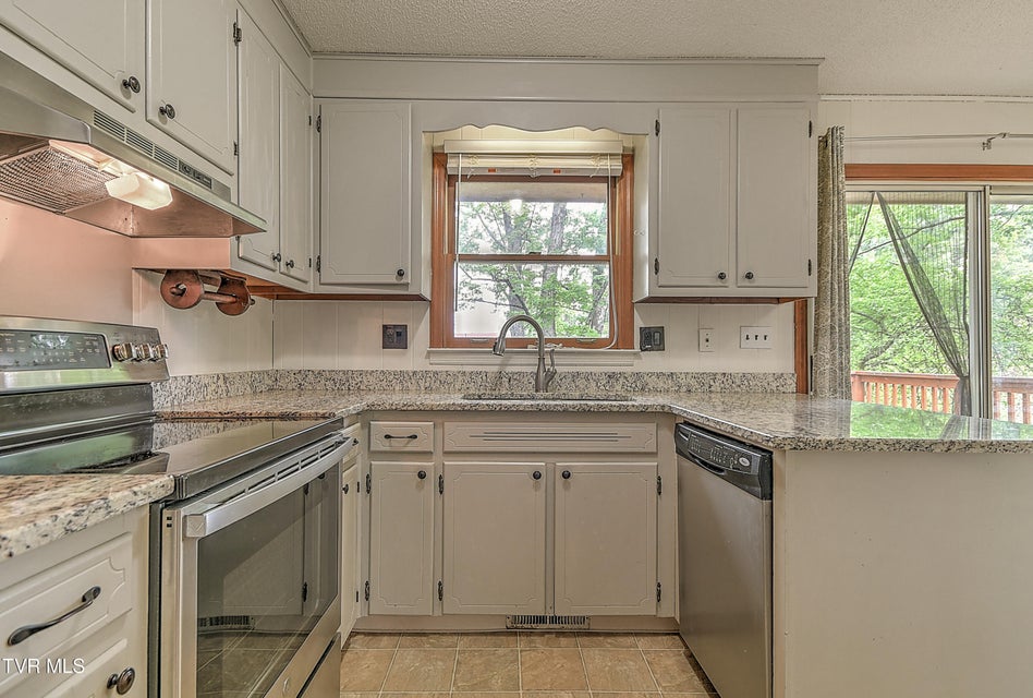 Photo #13: 389 Heritage Drive