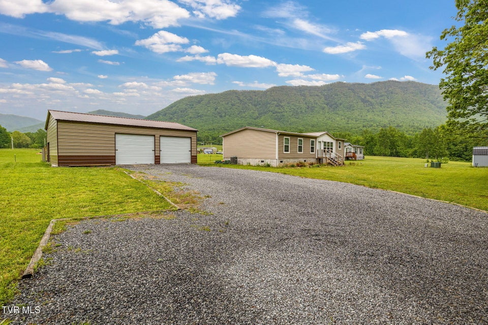 Photo #2: 100 Colyer Road