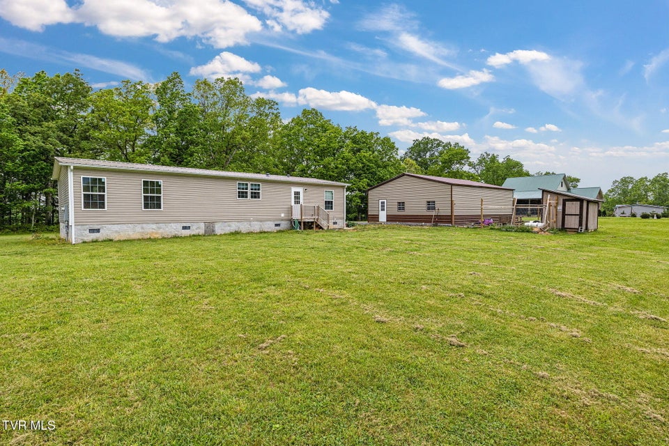 Photo #32: 100 Colyer Road