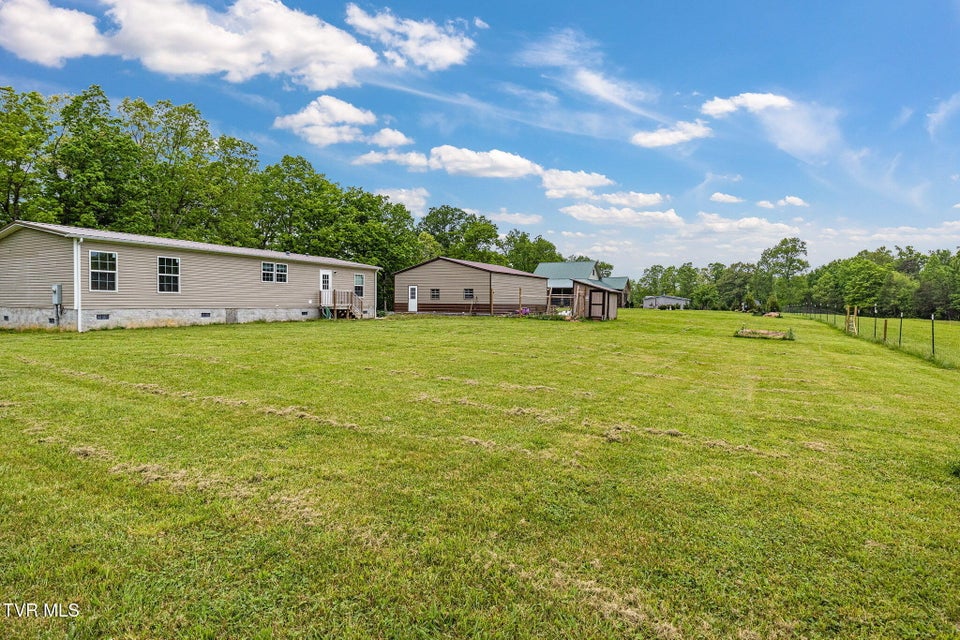 Photo #33: 100 Colyer Road