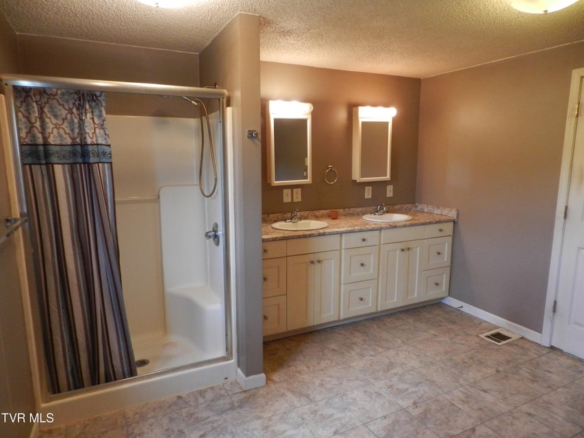 Photo #35: 14930 Kingsport Highway