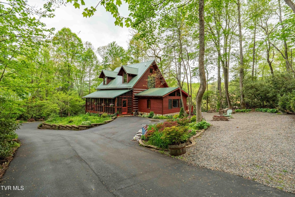 Photo #3: 319 Ivy Wood Lane