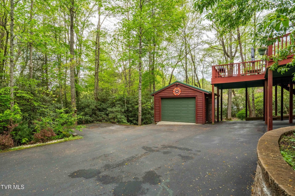 Photo #18: 319 Ivy Wood Lane