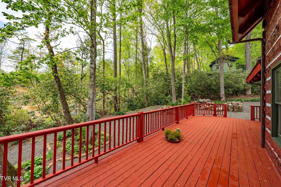 Photo #29: 319 Ivy Wood Lane