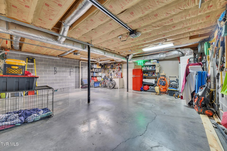 Photo #37: 222 Grandview Street