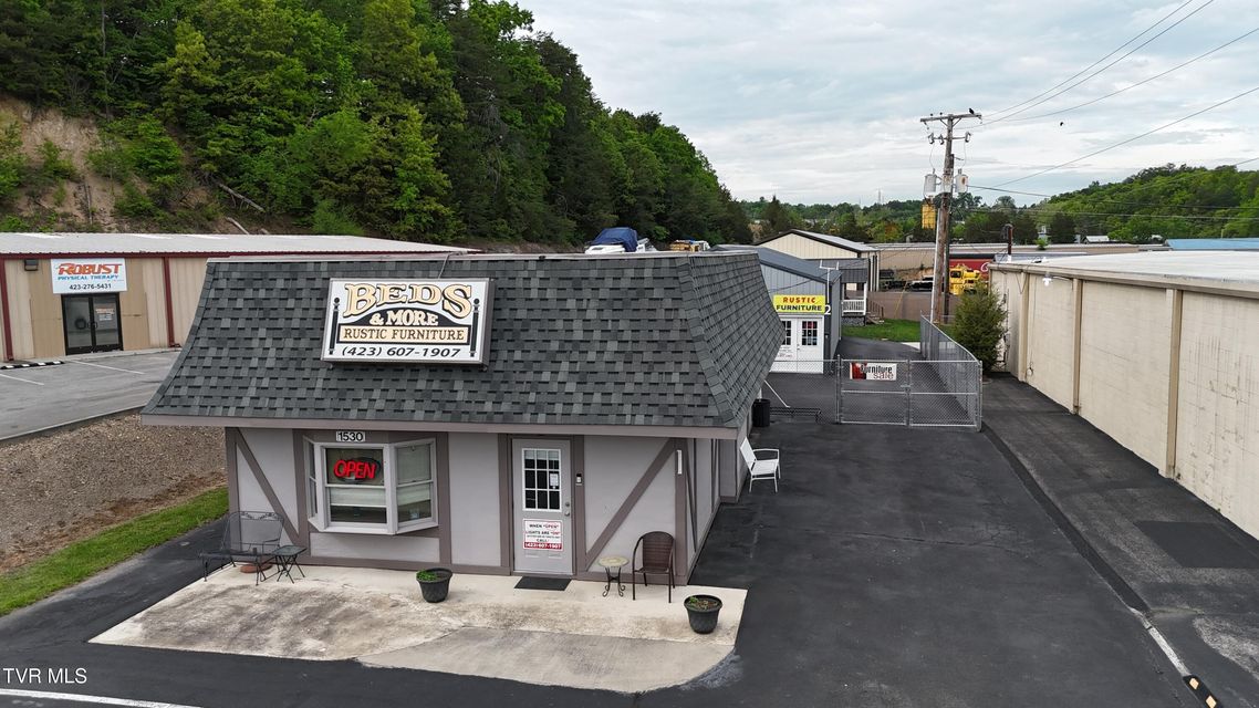 Photo #10: 1530 Bridgewater Lane