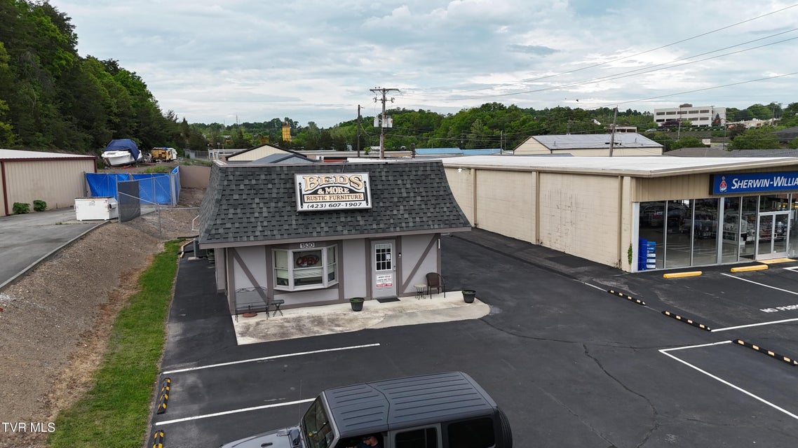 Photo #11: 1530 Bridgewater Lane