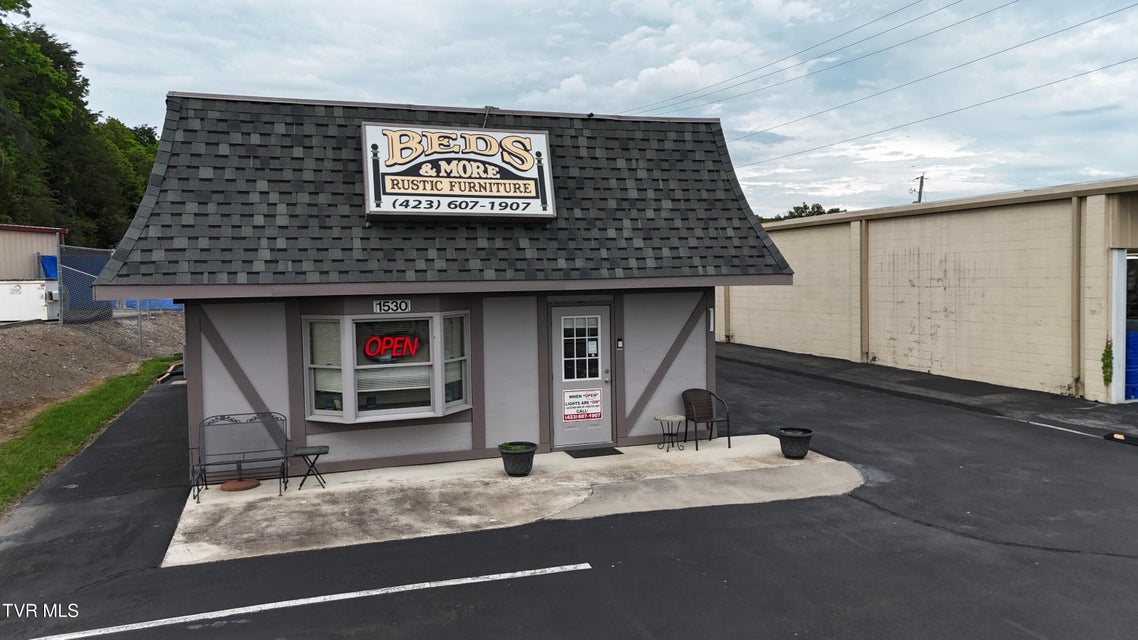 Photo #12: 1530 Bridgewater Lane