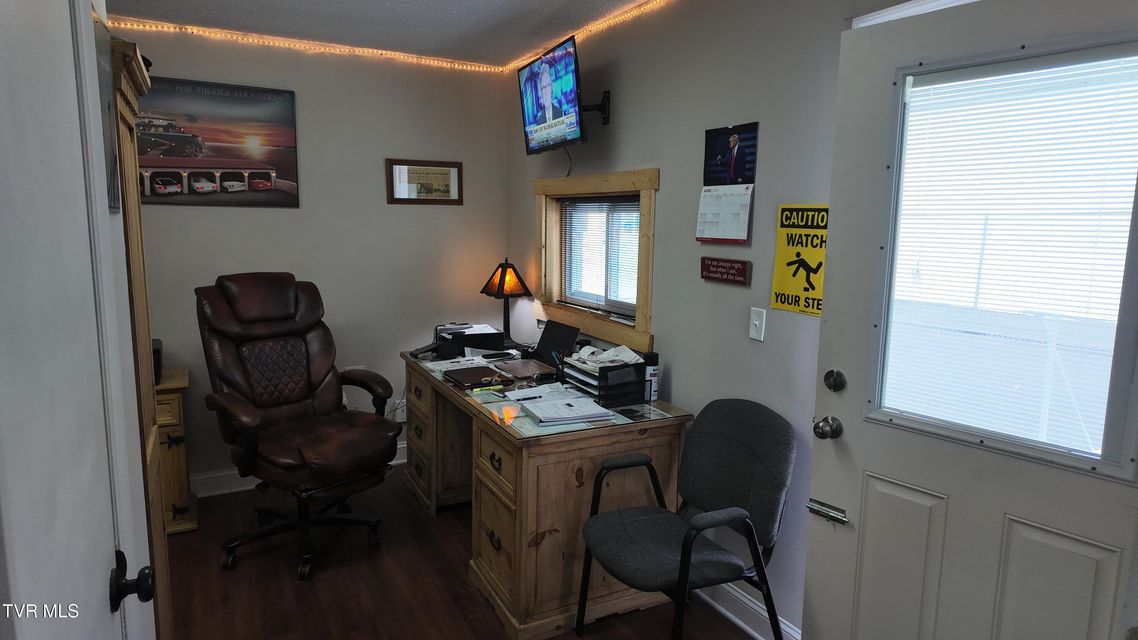 Photo #38: 1530 Bridgewater Lane